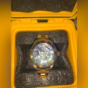 Invicta - subaqua watch with Abalone face / dial
